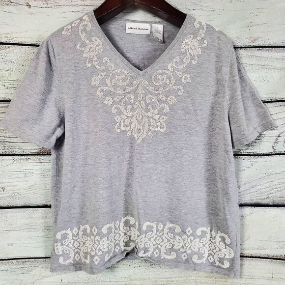 Alfred Dunner Gray Short Sleeve Embellished Knit Top Size L Scroll Print Beaded - Picture 2 of 7